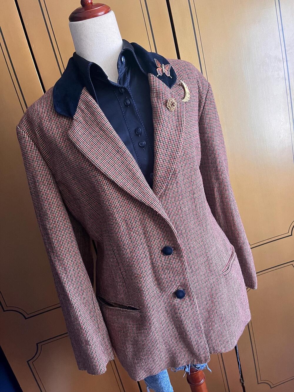 Vintage wool blend blazer jacket with velvet details, size XL